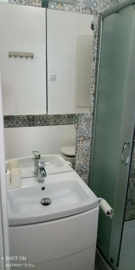 The Green Studio Bucarest 0*,